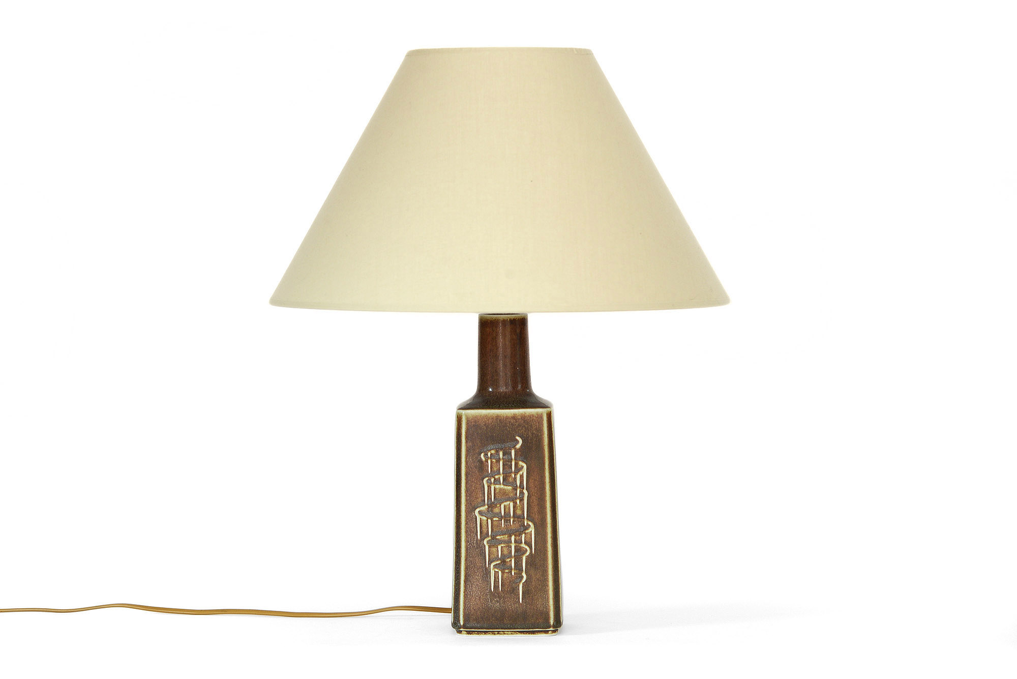 Stoneware table lamp from Désirée ceramics. New linen shade. Denmark 1960s