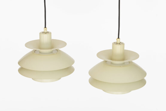 Pair of cream white pendant lights from Lyskaer belysning. Denmark 1970s - Image 5