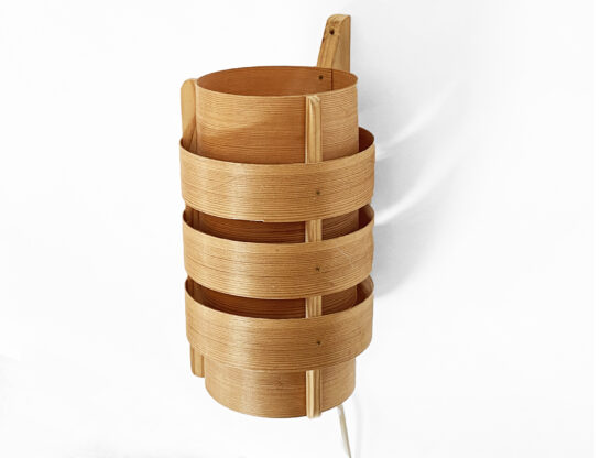Pine veneer wall light/sconce V280 by Hans-Agne Jakobsson for Ellysett. Sweden 1960s - Image 5