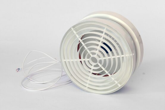 Pendant light in white lacquered aluminium by Carl Thore (Sigurd Lindkvist) for Granhaga Metall. Sweden 1970s. - Image 8