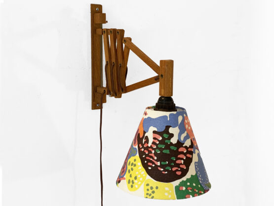 Wall lamp/scissor lamp with new shade from repurposed 1960s printed fabric from Svenskt Tenn . Sweden 1960s - Image 7