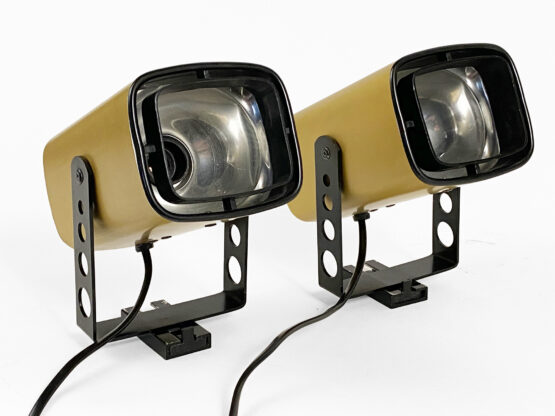 Pair of matte gold bedside wall lamps by Öia. Sweden 1970s - Image 3