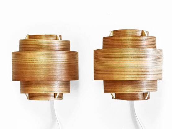 Pair of larch veneer wall lights, sconces by Fredrik Hagblom. France 2024