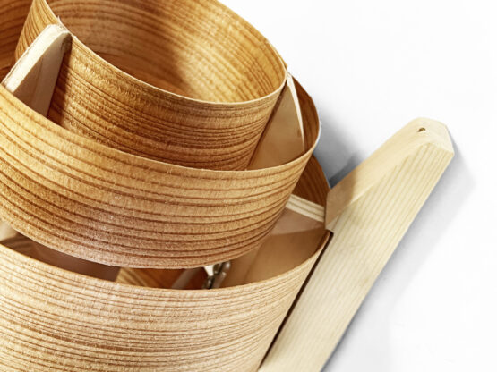 Pair of larch veneer wall lights, sconces by Fredrik Hagblom. France 2024 - Image 14